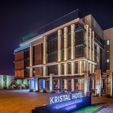 Hotel Kristal Focşani エクステリア 写真